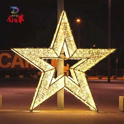 Groot kerststerlicht buiten
