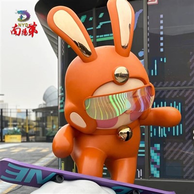 Grote buitenkonijnen glasvezelbeelden